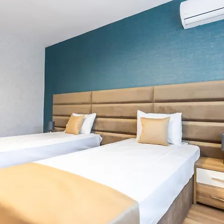 Otel Laguna 4*