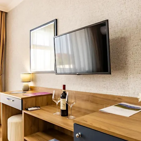 Hotel Laguna Medical