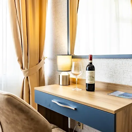 Hotel Laguna Medical 4*