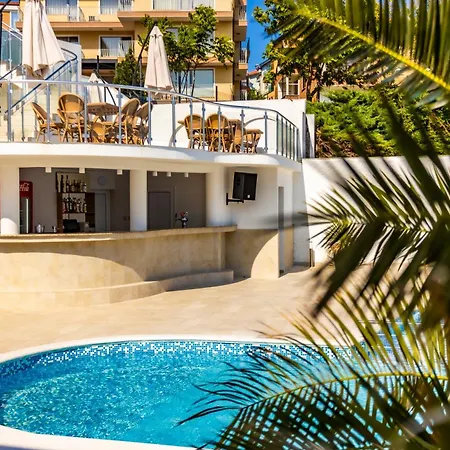 Hotel Laguna Medical