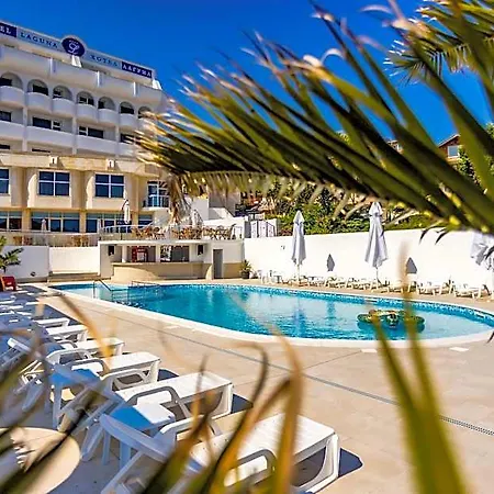 Laguna 4*